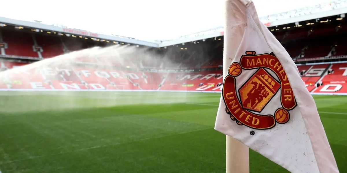 A chemical company boss and a Qatari sheikh are the two confirmed bidders for United.