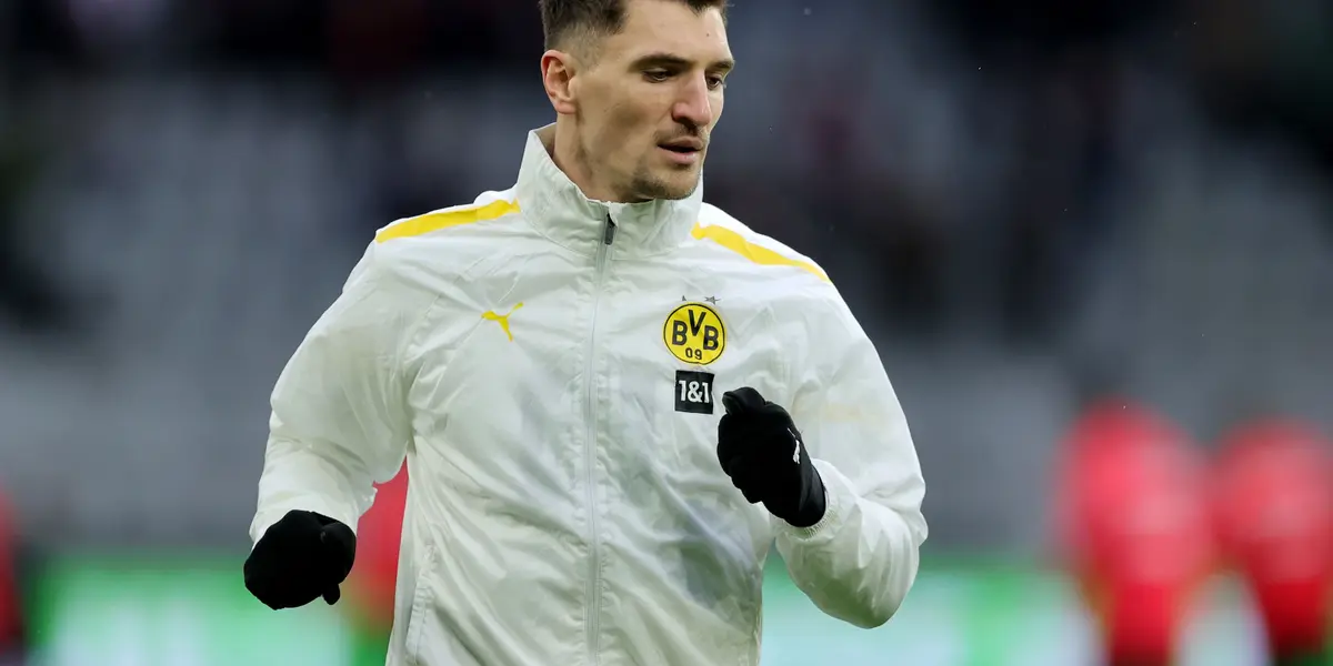 Borussia Dortmund has no intention to sell this player to Manchester United