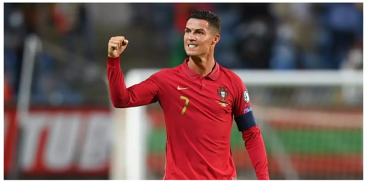 Cristiano Ronaldo seems to have moved on fast from his sad exit from United as fans watch him.