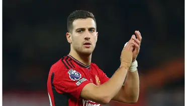 Neville showers Diogo Dalot with praise as Manchester United consider new role