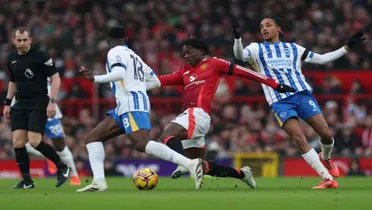 Disastrous display as United crash to 3-1 defeat, overshadowing Law tribute.