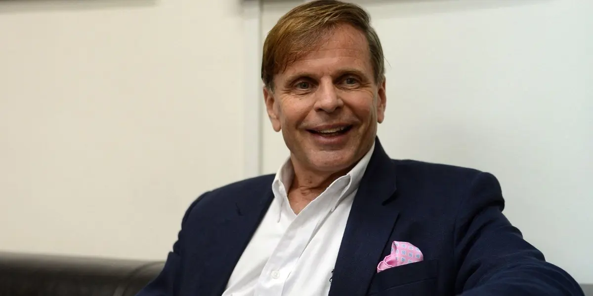 Finnish businessman Thomas Zilliacus insisted again on Tuesday that his second offer to buy Manchester United still stands.