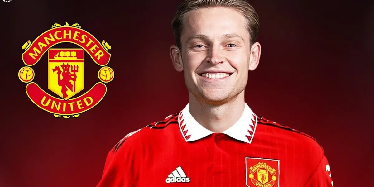 Frenkie de Jong decided to talk about his possible arrival to Manchester United in the following season.