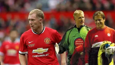 He couldn't hit a barn door," Scholes slammed this guy as United's worst signing ever