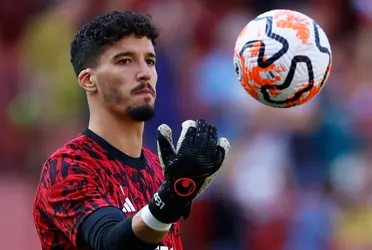 Manchester United backup keeper is not happy with his role with the team.