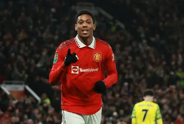 Manchester United could have a problem to sign a new striker that could keep Martial as the main option.