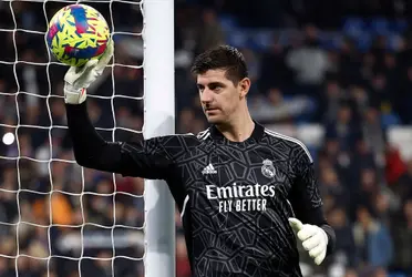 Manchester United could ready to offer Thibaut Courtois this millionaire offer to sign the belgian goalkeeper.