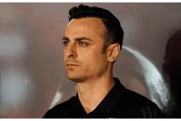 Dimitar Berbatov is ashamed of Manchester United's latest results