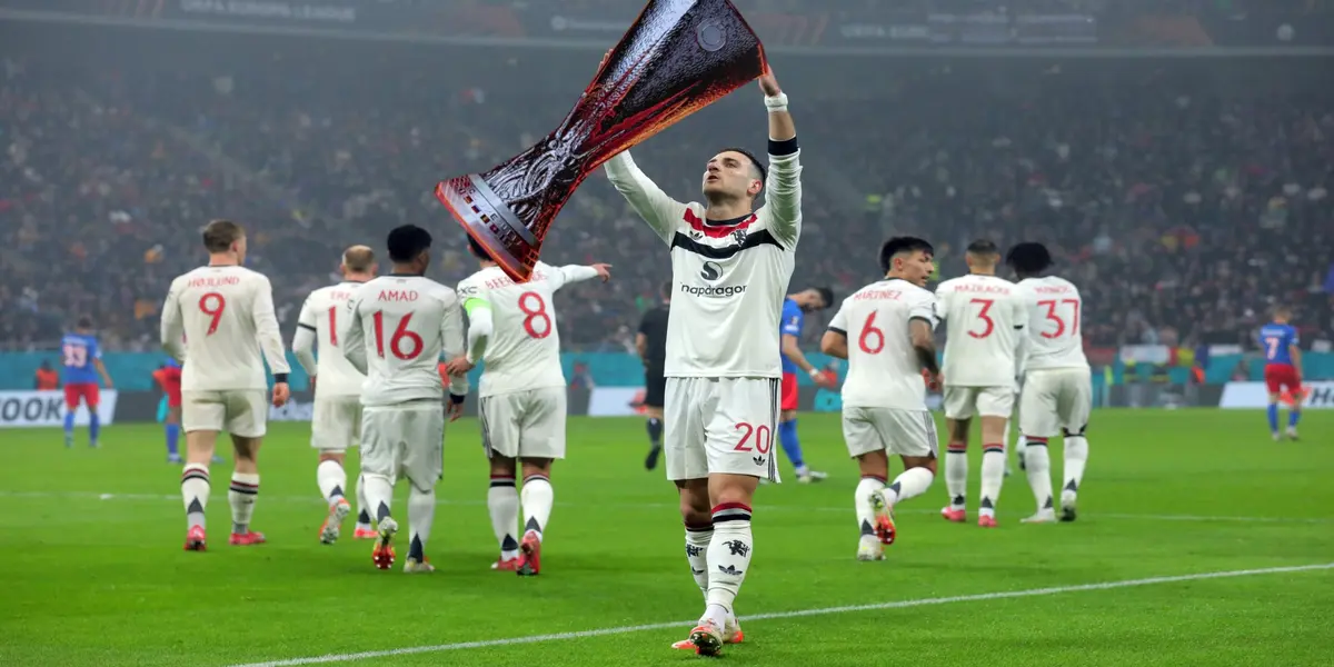 Manchester United ended up third with 18 points.