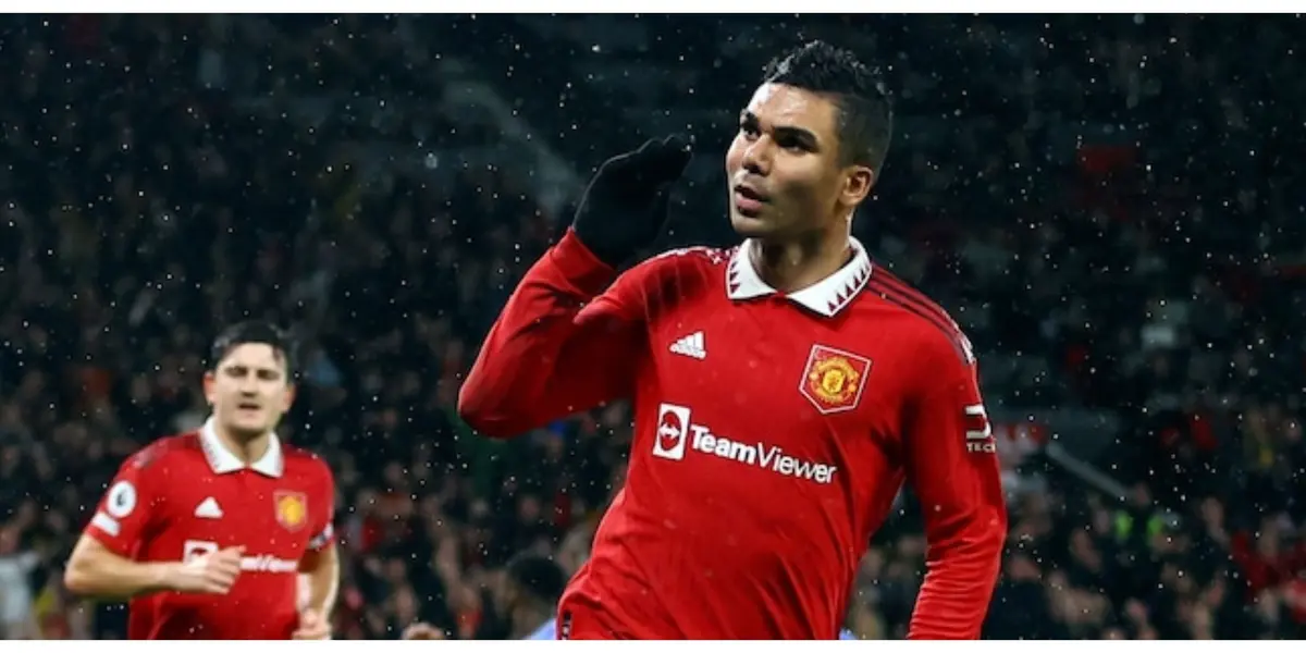 Manchester United fans are in awe of the quality displayed by their players in the first half.