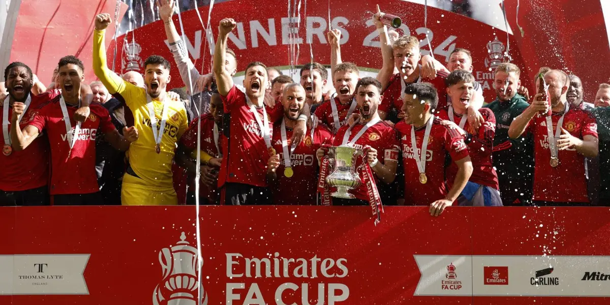 Manchester United have just knocked out Arsenal on penalties.