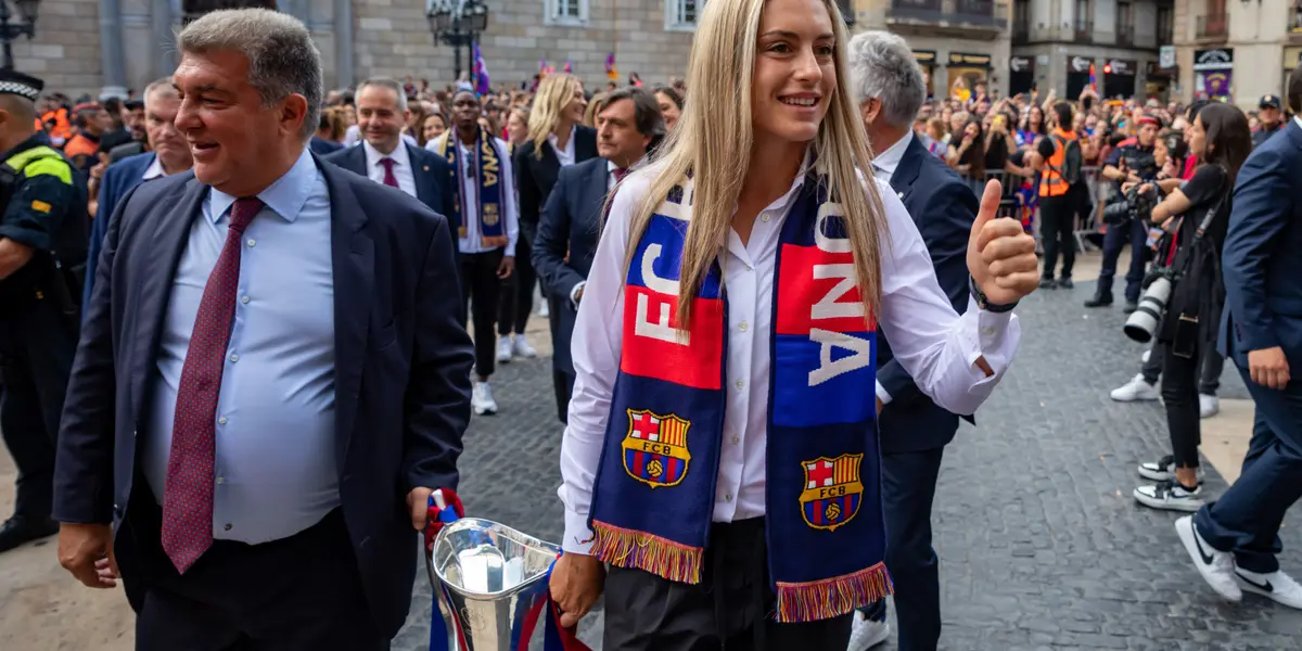 Manchester United takes advantage of the economic condition and wants to sign a Barça starter.