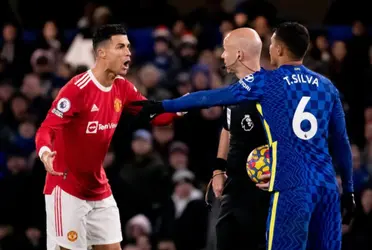 Manchester United will visit Chelsea at Stamford Bridge one day earlier than scheduled