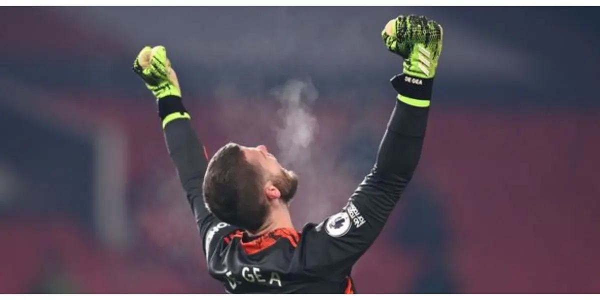 Manchester United's number-one goalie gave a loud roar at the blast of the final whistle.