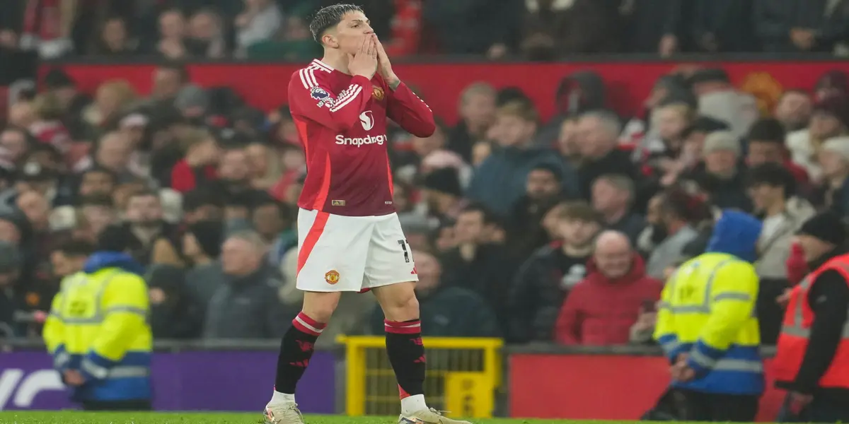 The Argentine's lack of accuracy is costing Manchester United.