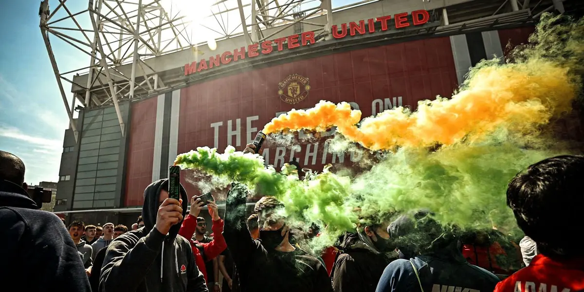 The current news for the takover process has caused for the reaction from the Manchester United fans.