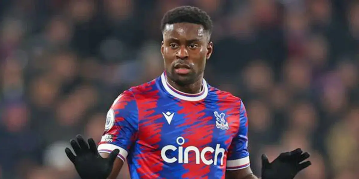 The fourth alternative plays in a Premier League's club, but isn't belong to the Big Six