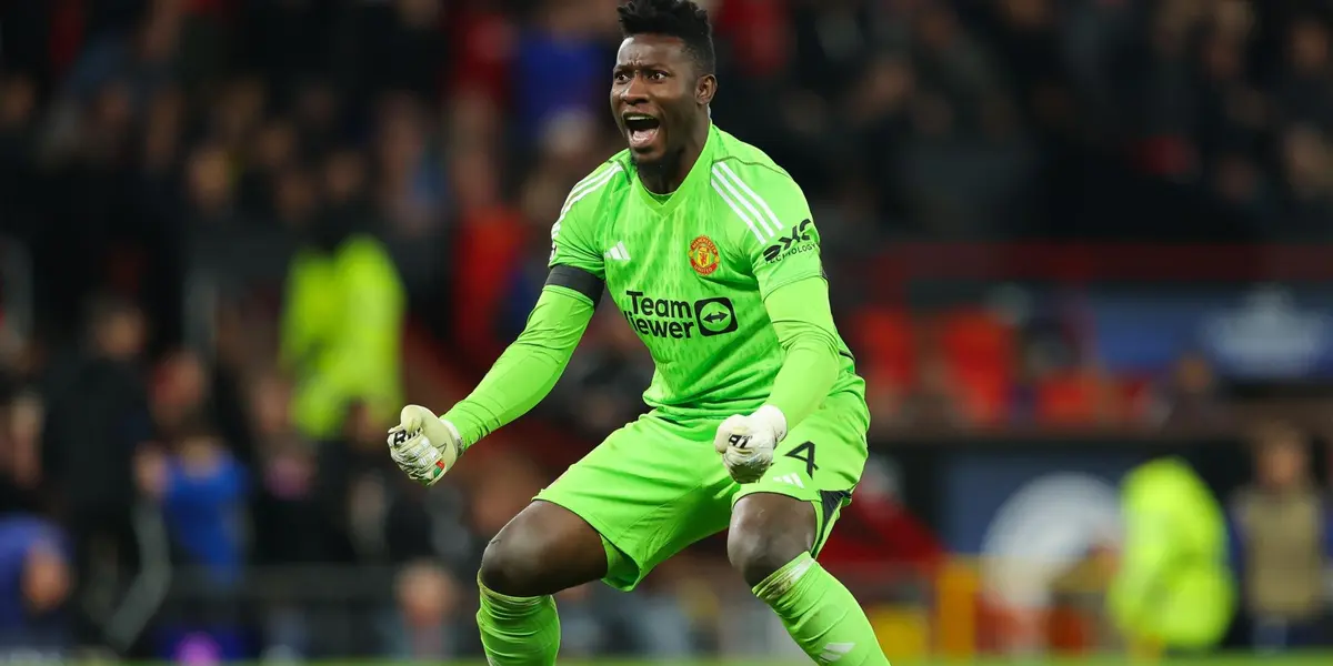 The goalkeeper ended up signing for a fierce rival, but he failed to establish himself there.