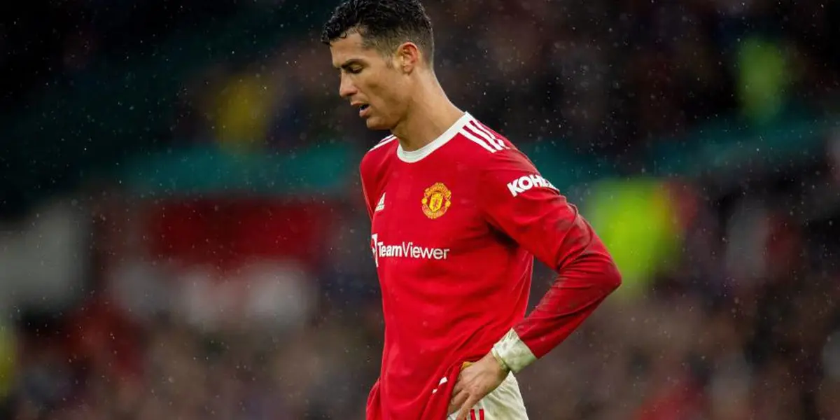 Manchester United would accept offers for Cristiano Ronaldo