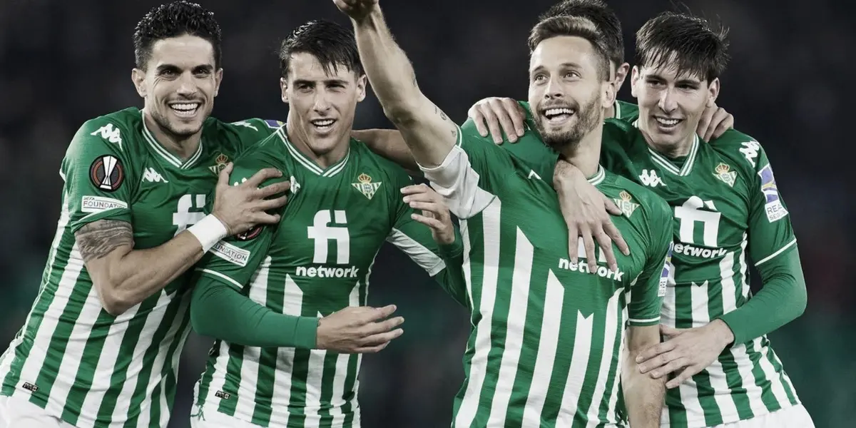 Manchester United is looking to hire a Betis player