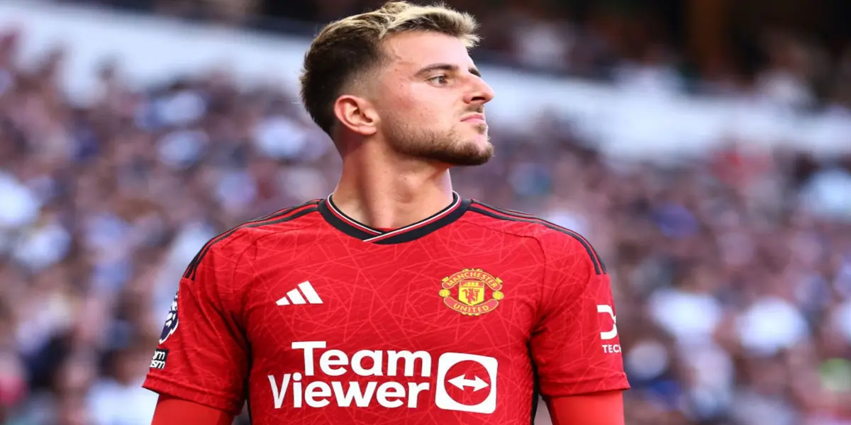 United's transfer carousel continues to spin: Mount the latest casualty