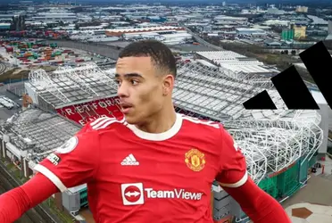 The key decision of the Manchester United's sponsor in this crucial case  